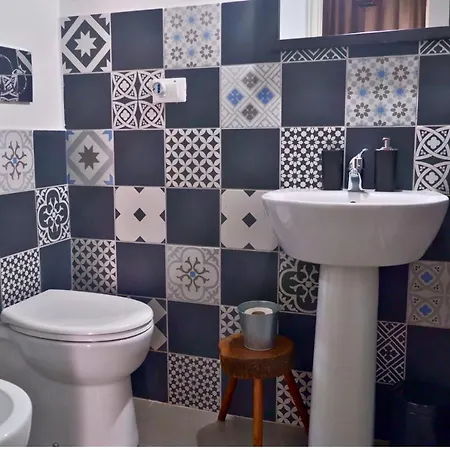 Free Parking & A/c Sant'orsola Cozy בולוניה