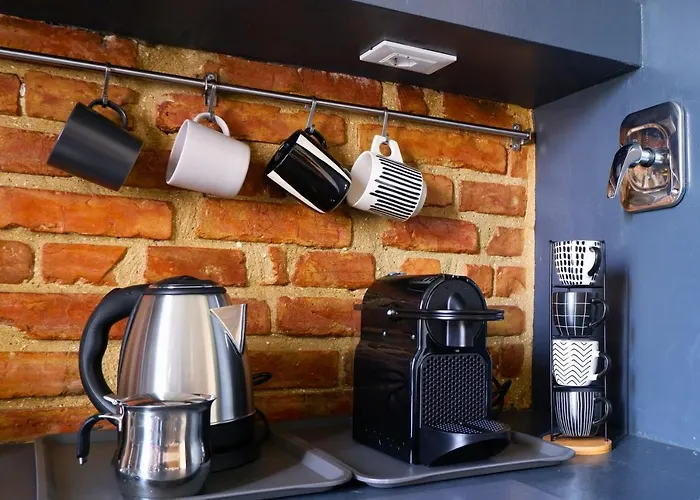 Free Parking & A/c Sant'orsola Cozy شقة *